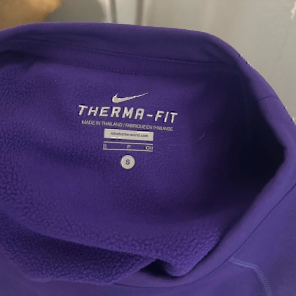 Nike ThermaFit Womens Small Purple Sweatshirt - Picture 5 of 7